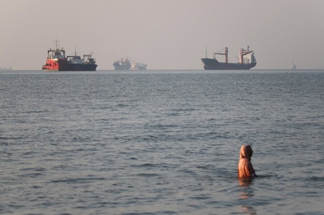 Jo vetëm Hormuzin: Irani kërcënon të bllokojë një tjetër ngushticë të rëndësishme