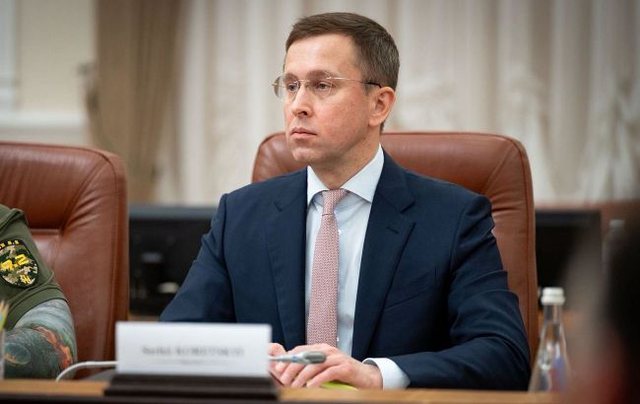 Nga biznesi privat te drejtimi i kompanive shtetërore: Kush është kryeministri i ri i Ukrainës?