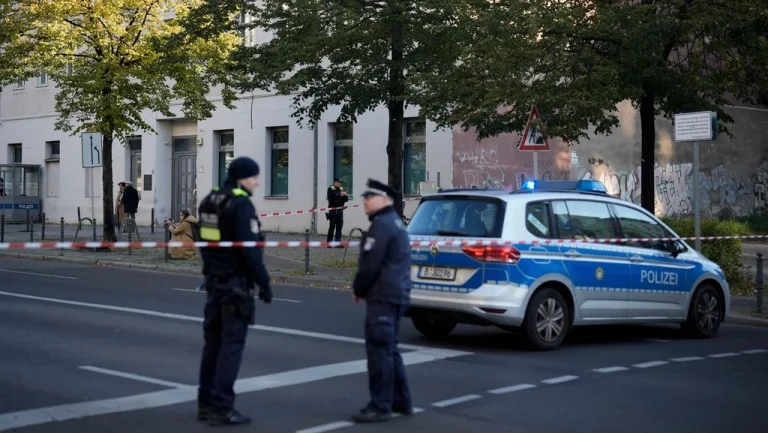 11 orë pengmarrje në një market në Gjermani, neutralizohet autori