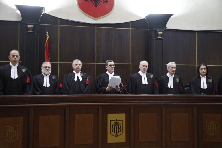 Zbardhet vendimi i plotë unifikues i Gjykatës së Lartë mbi masën e sigurimit personal në Shqipëri, barra e provës i kalon Prokurorisë