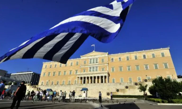Katër deputetë grekë nën akuzë për abuzim me subvencionet evropiane