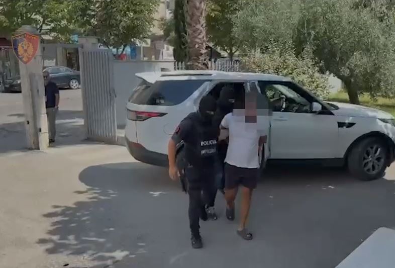 Në kërkim ndërkombëtar për trafik droge dhe pjesëmarrje në organizata kriminale, arrestohen në Durrës 2 persona