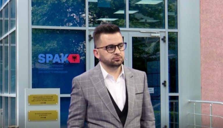 Nis seanca paraprake për Erion Isain dhe 14 të pandehur të tjerë, të akuzuar për shkelje në tendera