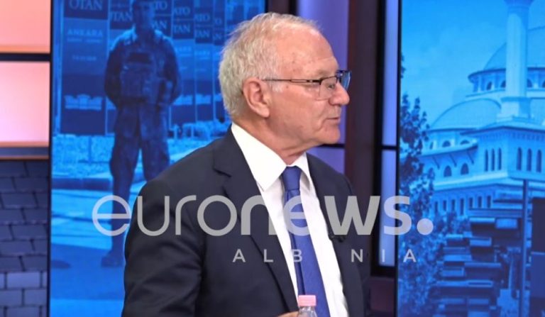 “Trump nuk e do më NATO-n”, ish-ambasadori Roland Bimo: Kërkon besnikëri, jo aleancë
