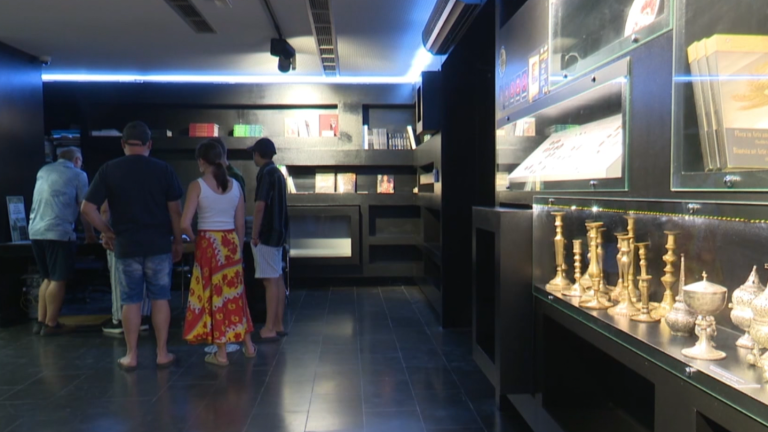 Ikonat e Onufrit dhe Shpatarakut tërheqin turistët, rritet interesi për Muzeun e Artit Mesjetar në Korçë