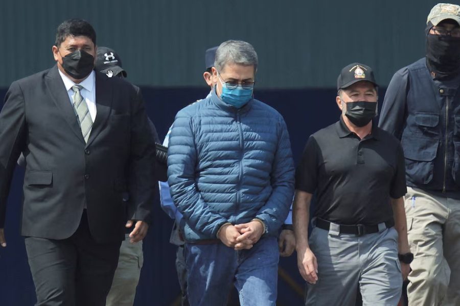 Ish-presidenti Hernandez do të kthehet në Honduras pas faljes nga Trump