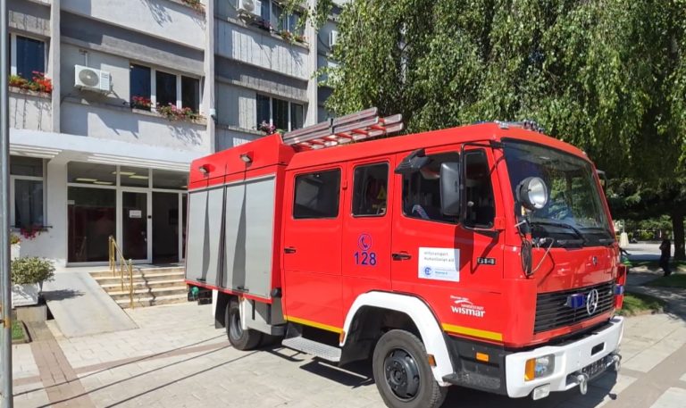 Bashkia Pogradec përfiton një mjet të ri zjarrfikës dhuratë nga qyteti i Wismarit në Gjermani