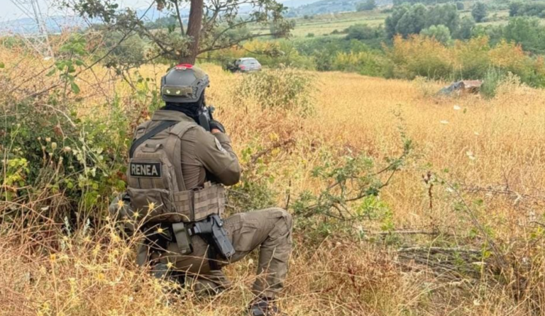 Pas orësh negociatash me RENEA-n, 35-vjeçari qëllon veten në automjet