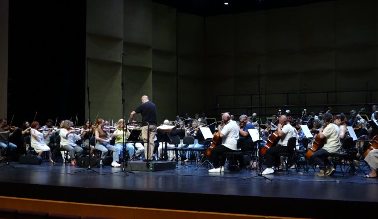 Simfonia e 9-të e Beethovenit, kryevepra e muzikës klasike ngjitet në skenën e TKOB