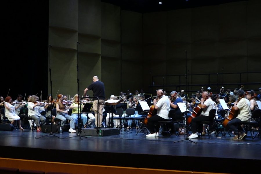 Simfonia e 9-të e Beethovenit, kryevepra e muzikës klasike ngjitet në skenën e TKOB