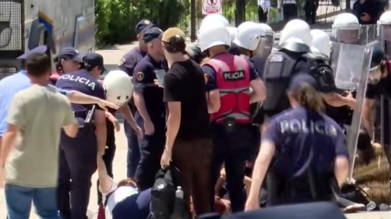 Tensionet para Parlamentit, reagon UGSH: Aktet e dhunës mbi gazetarët në procesin raportues janë krim