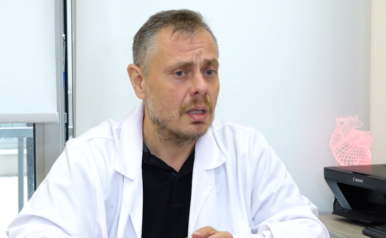 Shtohen rastet e infarkteve tek moshat e reja, mjeku: Janë disa shkaqe