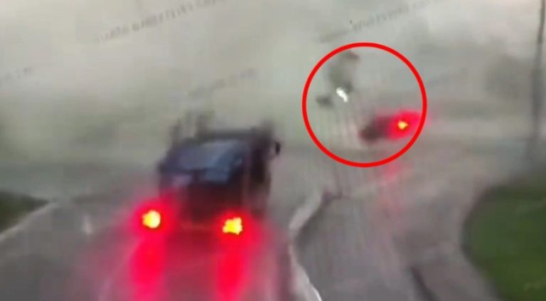 Kaos në Kinë nga tajfuni Bavi, momenti kur tornadoja ngre në ajër një makinë (VIDEO)
