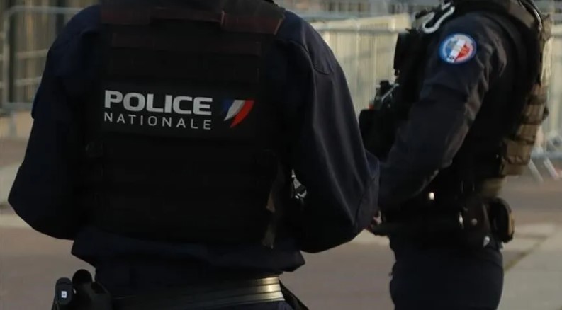 Mbi 140 tifozë të arrestuar në Paris pas gjysmëfinales së Kupës së Botës Francë-Spanjë 