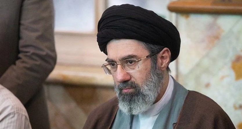 Mojtaba Khamenei dënon sulmet e SHBA-së ndaj Iranit, shpall të pavlefshme firmën e Trumpit