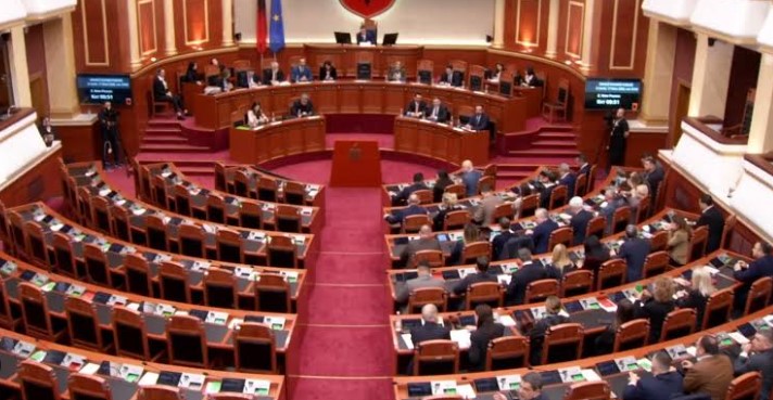 Kuvendi mblidhet sot në seancë plenare, PD vijon bojkotin