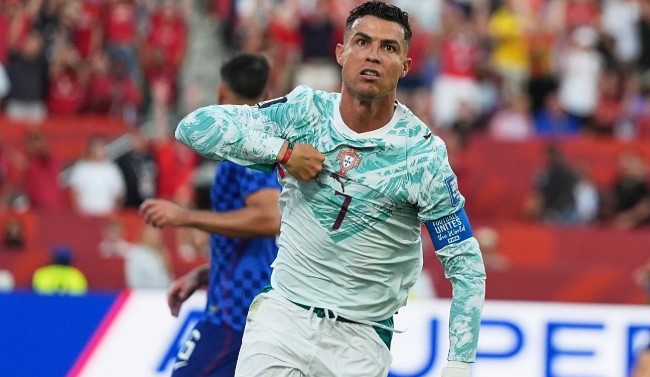 A tha “Bismilah”? Pëshpërima e Cristiano Ronaldos para penalltisë ndez debat në mbarë botën
