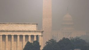 Ndotja e ajrit nga zjarret, Trump kërcënon Kanadanë me tarifa të reja doganore