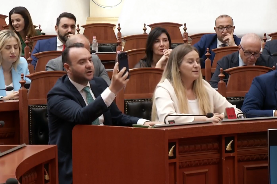 Tre grupet opozitare: Pro marrëveshjes 302 milionë dollarë me SHBA, jo procedurës së përshpejtuar