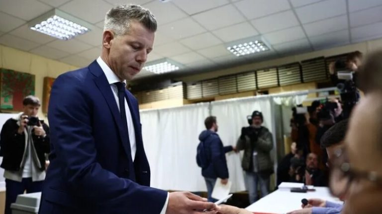 Hungaria drejt reformës kushtetuese, Magyar mbështet uljen e moshës së votimit në 16 vjeç