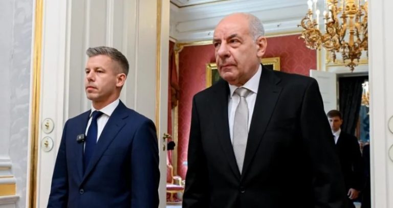 Presidenti i Hungarisë firmos amendamentin, i jep fund mandatit të tij