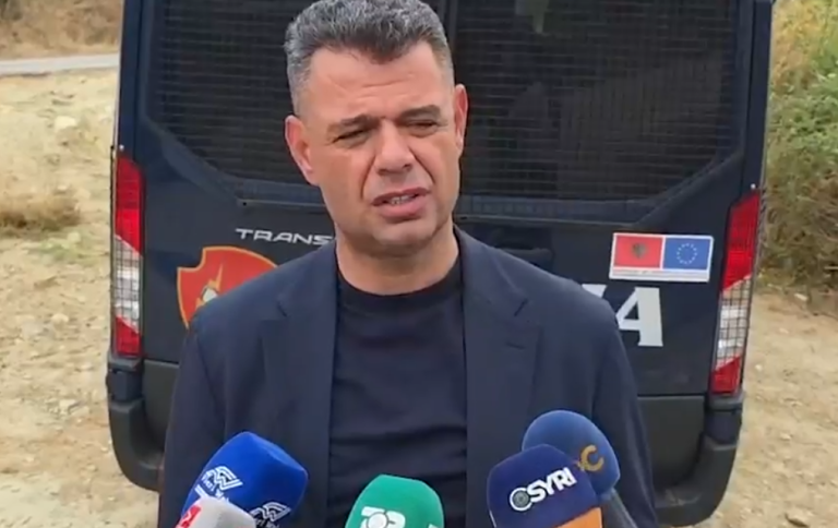 Vrasja në Roskovec, drejtori i policisë Fier: Autori nuk pranon të dorëzohet, u bë i mundur lirimi i vajzës