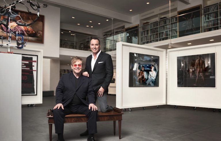 Koleksioni fotografik i Elton John mbërrin në Paris me mbi 300 vepra ikonike