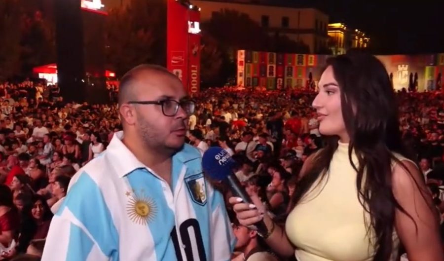 Tifozi argjentinas në fan zonën e Tiranës: Luajmë me gjak për fanellën, besoj te Messi dhe Martinez