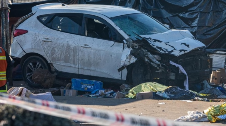 Shoferi i automjetit humb kontrollin dhe futet në një treg, humbin jetën 6 persona në Kili