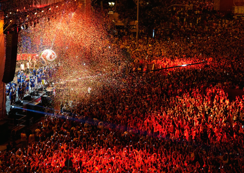 Festë, muzikë dhe paradë, kampionët e Kupës së Botës priten nga 2 milionë tifozë në Madrid