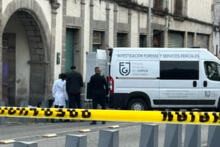 Të shtëna pranë Pallatit Presidencial në Mexico City, një i vdekur dhe dy të plagosur
