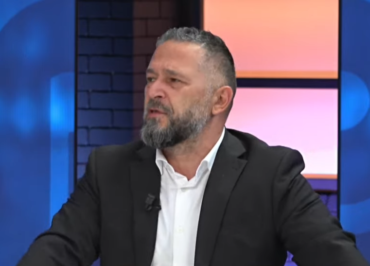 “E morën vesh para 3 minutash që do ishin kandidatë”, Kthupi: PD, pronë private e Berishës