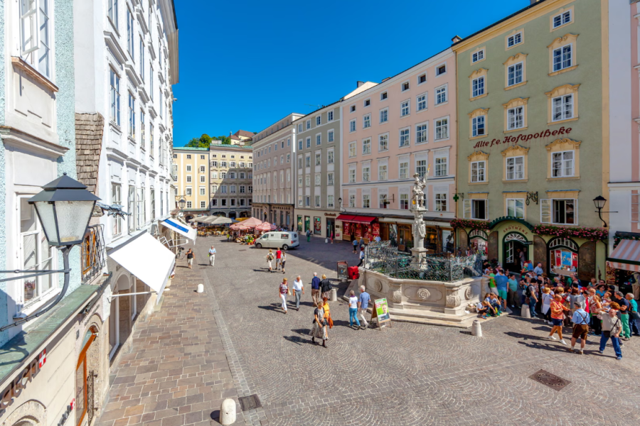 Kufizime për muajt e verës, Salzburgu ndalon turistët të hyjnë me makinë në qendër të vendit