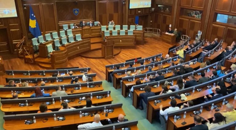 Ngërçi politik, Vetëvendosje pret marrëveshje me LDK para konstituimit të Kuvendit
