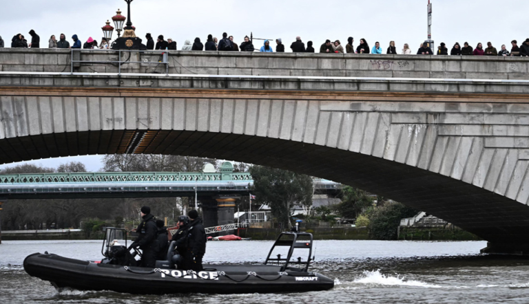 Varka e policisë përplaset me Urën Westminster në Londër, plagosen 5 efektivë