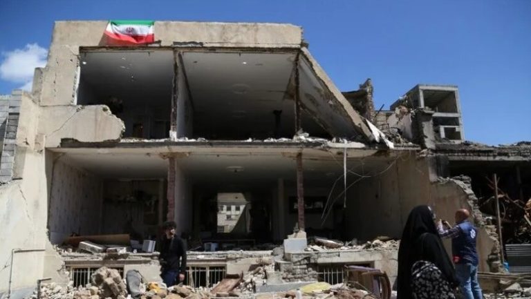 Sulmet amerikane vrasin 4 persona në Iran, ndërsa sirenat bien në Jordani dhe Kuvajt