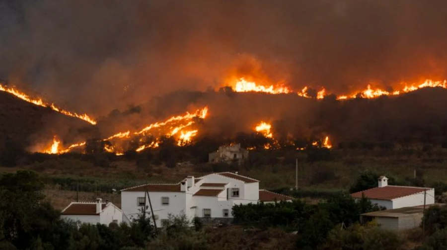 Zjarret përfshijnë Evropën, mijëra të evakuuar në Francë, Itali dhe Spanjë