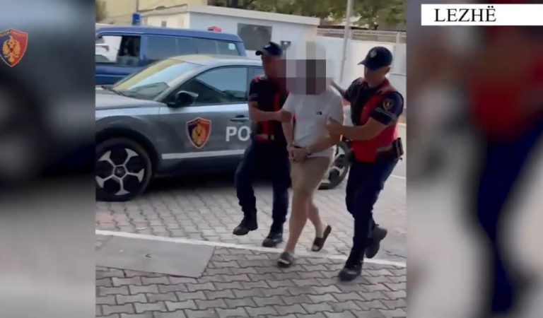 Shiste ora luksoze dhe bizhuteri të dyshuara të kontrabanduara, arrestohet pronari i një argjendarie në Lezhë