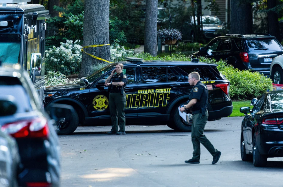 Horror në Michigan, gjashtë fëmijë mes 8 viktimave pas të shtënave me armë dhe zjarrit në banesë