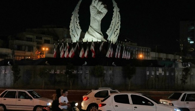 SHBA godet Iranin për natën e nëntë radhazi, Trump paralajmëron sulme të reja teksa tensionet përshkallëzohen