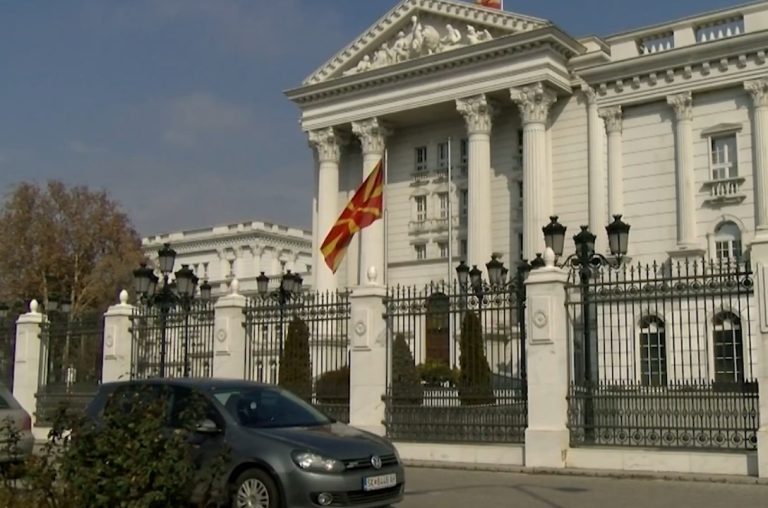 Qeveria e Maqedonisë së Veriut njofton ‘rikonstruktim të thellë’, ja ndryshimet e reja