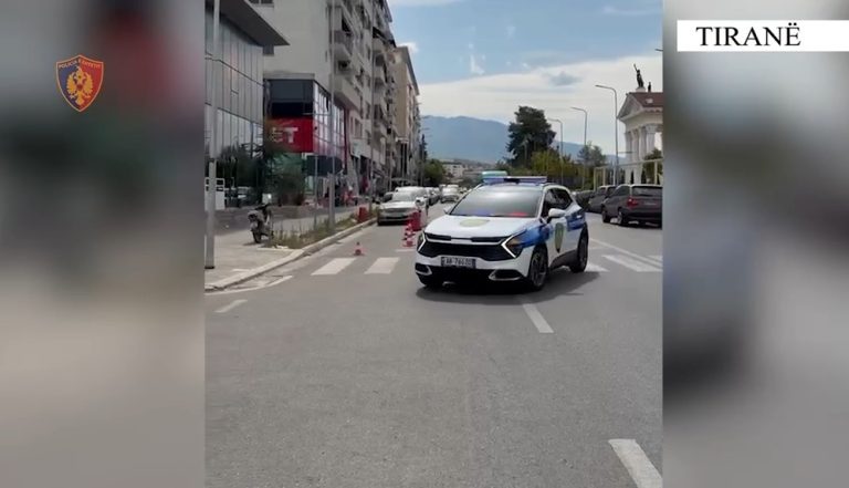 Përplasi për vdekje 74-vjeçaren në autostradën Tiranë-Durrës, arrestohet 65-vjeçari. Në pranga edhe i biri
