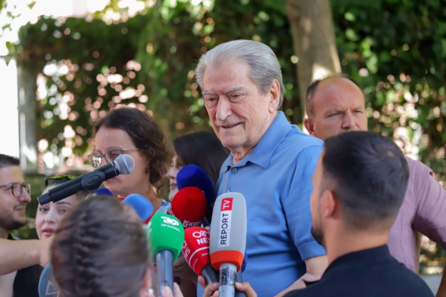 Pango tha se privatizimi i Kompleksit “Partizani” u kërkua i përshpejtuar, reagon Berisha pas dëshmisë së ish-ministrit të tij