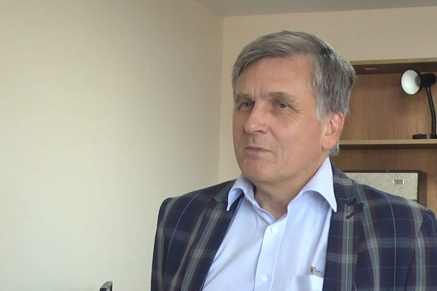 Ambasadori i OSBE: Një muaj protesta pa incidente të rënda, kjo është demokraci dhe më gëzon