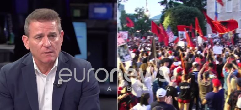“Arkivoli në protestë i papranueshëm!” Çipa: Simbolikat me vdekje janë të rrezikshme!