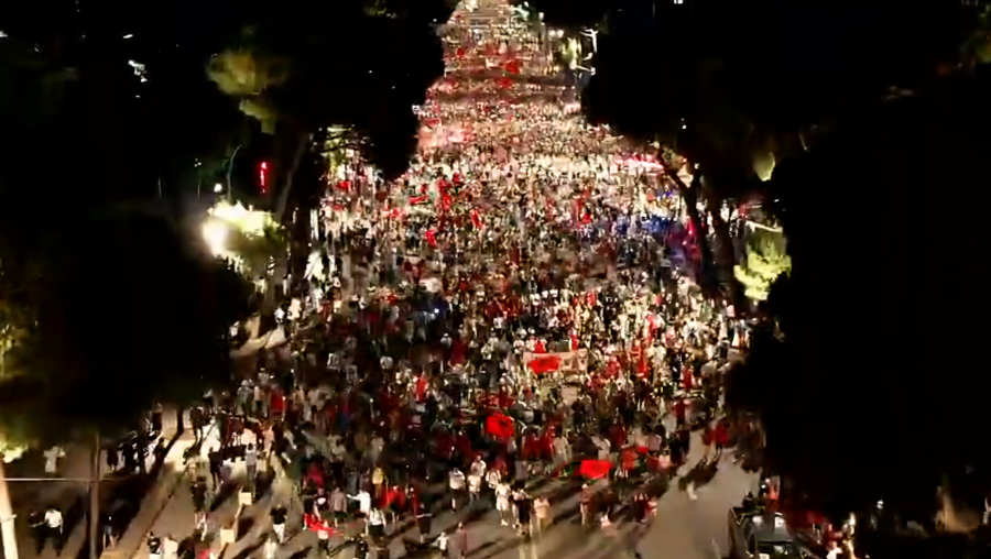 Dita e 35-të e protestës, qytetarët, aktivistët dhe diaspora nisin marshimin në rrugët e Tiranës