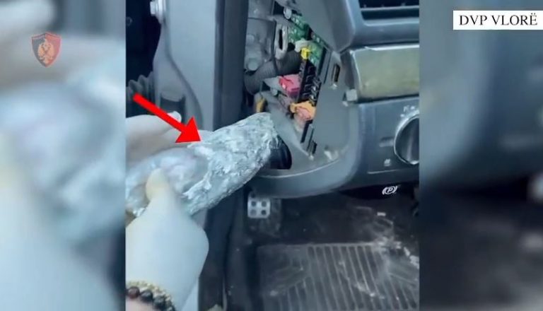 700 doza droge gati për shitje në Vlorë, arrestohen 5 persona mes tyre dy italianë (VIDEO)