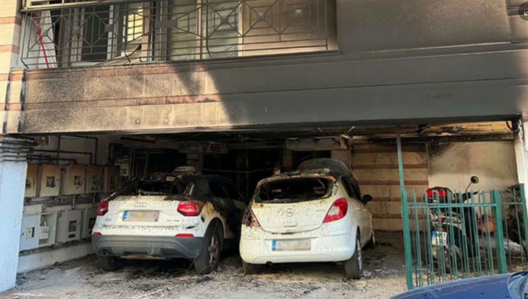 Sulme të koordinuara me bomba artizanale ndaj banesave të 3 zyrtarëve të Demokracisë së Re në Selanik, 5 të plagosur