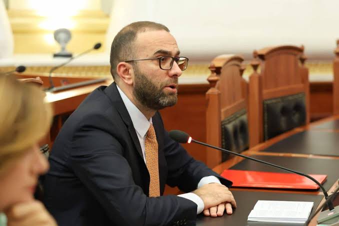 PD bojkoton seancën e orës 15:00 për huanë 302 milionë dollarë me SHBA