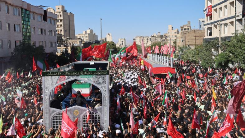 Ajatollah Ali Khamenei varroset në qytetin e tij të lindjes